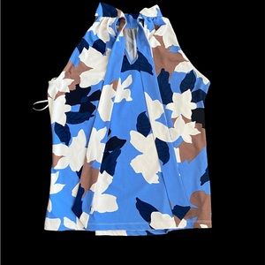 Rickis key hole blouse